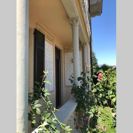 Villa Peachey, Intero Piano Con Giardino 斯特雷萨 外观 照片