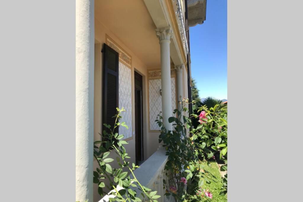 Villa Peachey, Intero Piano Con Giardino 斯特雷萨 外观 照片